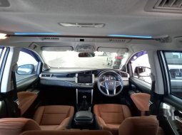 Mobil Toyota Kijang Innova 2016 V terbaik di Kalimantan Barat 6