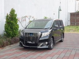 Toyota Alphard 2.5 NA 2017 Hitam 1