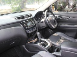 Nissan X-Trail 2.5 2015 Putih 8