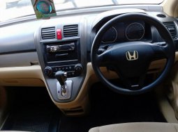 Honda CR-V 2.0 i-VTEC  at th 2010 4