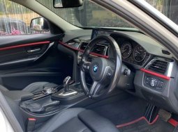 BMW 320i 2016 9