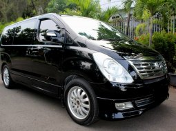 Hyundai H-1 XG Bensin 2012 Hitam 2