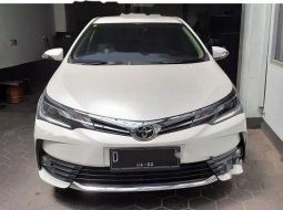 Jawa Barat, Toyota Corolla Altis V 2017 kondisi terawat 7