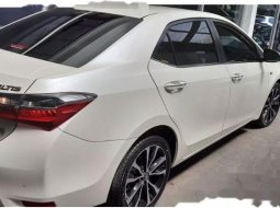 Jawa Barat, Toyota Corolla Altis V 2017 kondisi terawat 2