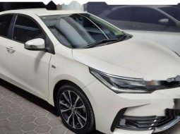 Jawa Barat, Toyota Corolla Altis V 2017 kondisi terawat 8