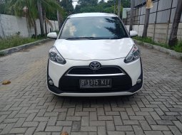 Toyota Sienta V 2016 Putih 3