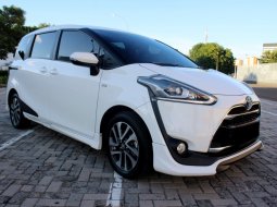 Toyota Sienta Q 2018 Putih 3