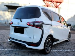 Toyota Sienta Q 2018 Putih 5