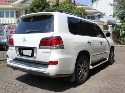 Lexus LX 570 at 2012 Putih - Unit istimewa  4