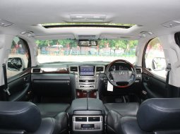 Lexus LX 570 at 2012 Putih - Unit istimewa  6