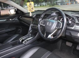 Honda Civic Turbo 1.5 Automatic 2018 Putih 9
