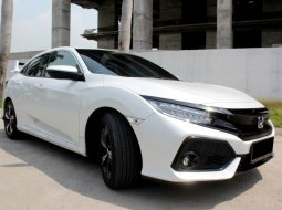 Honda Civic E CVT 2018 Putih 3