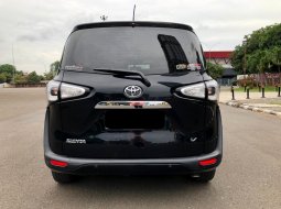 Toyota Sienta V 2017 Hitam 6