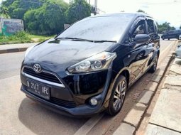 Toyota Sienta V 2016 Matic Termurah di Bogor 1