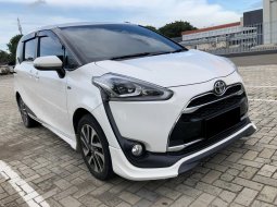 Toyota Sienta Q 2018 Putih 1