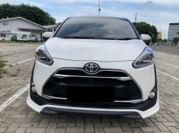 Toyota Sienta Q 2018 Putih 2