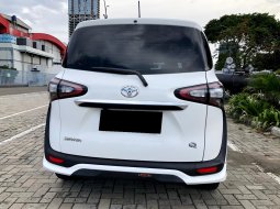 Toyota Sienta Q 2018 Putih 4