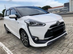 Toyota Sienta Q AT 2018 Putih 1