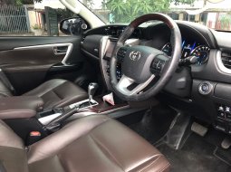 Toyota Fortuner VRZ 2.4 AT 2016 8