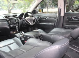 Nissan X-Trail 2.5 AT 2015 Putih 8