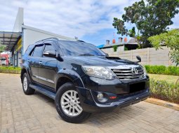 Toyota Fortuner G TRD 2013 Hitam 2