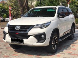 Jawa Barat, Toyota Fortuner TRD 2017 kondisi terawat 2