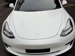 Tesla Model 3 Standard Plus 3