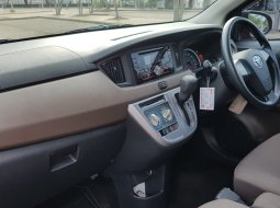 Jual mobil Toyota Calya 1.2 G Automatic 2016 Merah 9