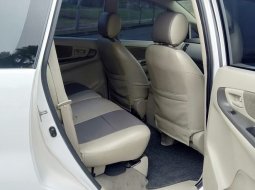 Toyota Kijang Innova G A/T Diesel 2013 Putih 5