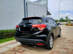 Honda HR-V E CVT 2017 Hitam 6