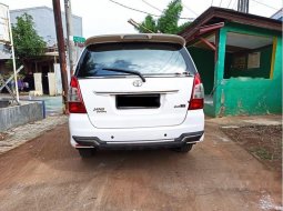 Jual Toyota Kijang Innova G 2012 harga murah di Jawa Barat 3