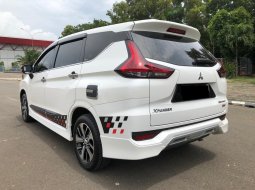 Mitsubishi Xpander Ultimate LIMITED A/T PUTIH 2019 4