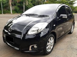 Toyota Yaris E 1.5 AT 2012 Hitam Manis 3