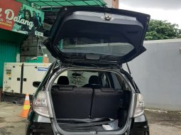 Honda JAZZ  RS 1.5cc AutoMatic  Tahun 2013 Hitam Metalik 6