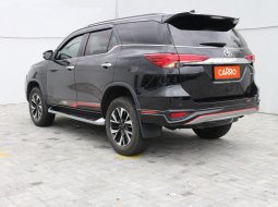 Toyota Fortuner 2.4 VRZ TRD AT 2017 Hitam 5