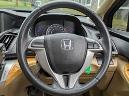 Honda Odyssey 2.4 RB3 Absolute 2011 2