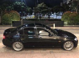 Jual cepat mobil BMW 3 Series 320i 2005 CBU sunroof 3