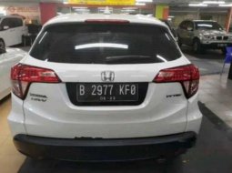 Mobil Honda HR-V 2017 E terbaik di DKI Jakarta 4