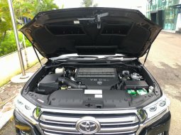 Toyota Land Cruiser 4.5 V8 Diesel 2017 SUV 8