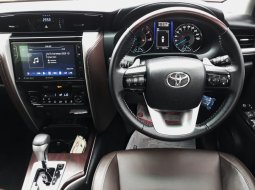 Toyota Fortuner VRZ 2019 Hitam 4