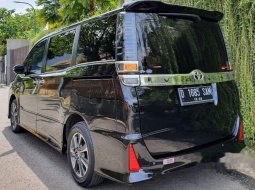 Jual mobil bekas murah Toyota Voxy 2018 di Jawa Barat 1