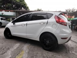 Dijual mobil bekas Ford Fiesta Trend, DKI Jakarta  13