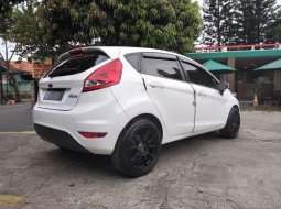 Dijual mobil bekas Ford Fiesta Trend, DKI Jakarta  11