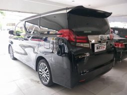 Mobil Toyota Alphard 2017 G dijual, Jawa Timur 3