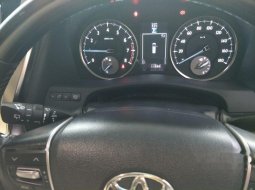 Mobil Toyota Alphard 2017 G dijual, Jawa Timur 7