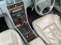 Jual Mercedes-Benz E 240 Avant Garde W210 2000 5