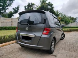 Honda Freed PSD 2011 Abu-abu 4