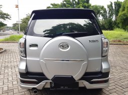 Daihatsu Terios R Adventure 2017 MT 4