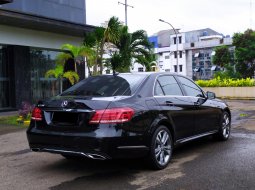 Mercedes-Benz E-Class E250 2014 Hitam 2