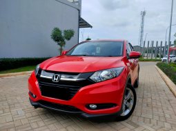 Honda HR-V E CVT 2017 Merah 2